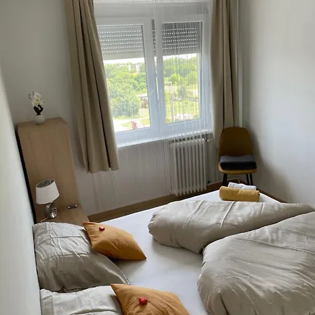 Szilvia Apartmán *